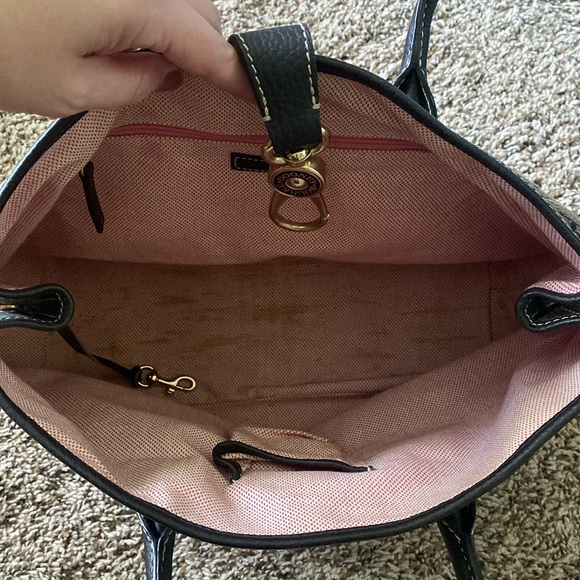 Dooney & Bourke Classic Signature Logo Shoulder Bag - Picture 8 of 16